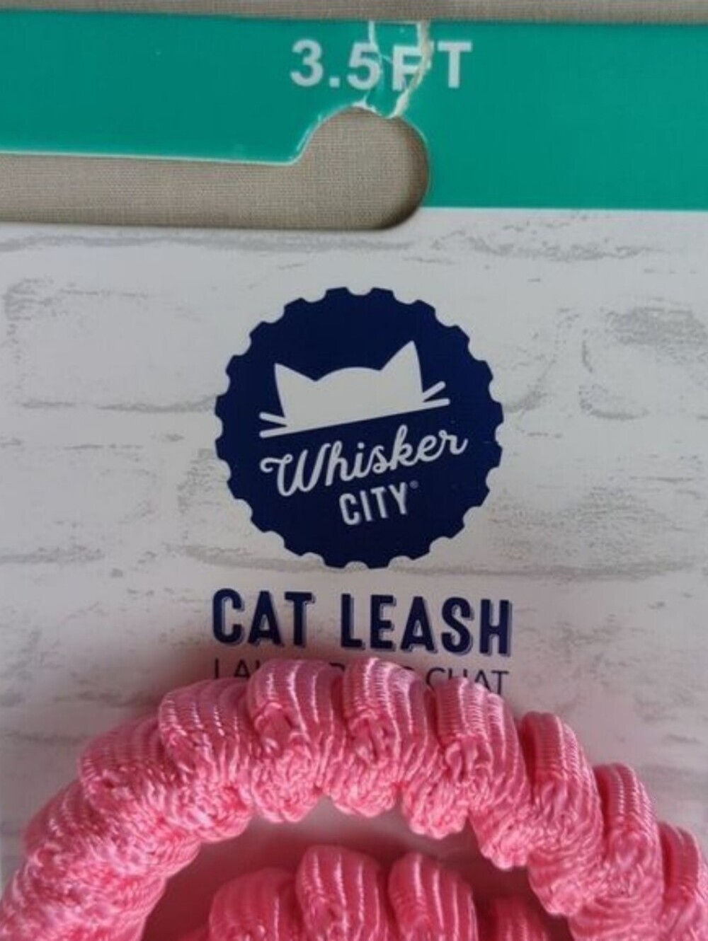 Whisker City Cat Leash Bungee Leash - Picture 2 of 6